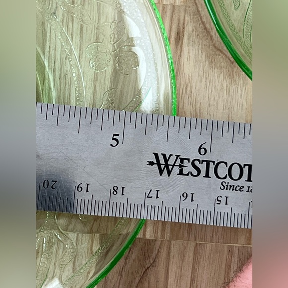 Rare Vintage 1930’s Hazel Atlas Uranium Glass Tea Cup and Saucer Shamrock Motif - Picture 9 of 10